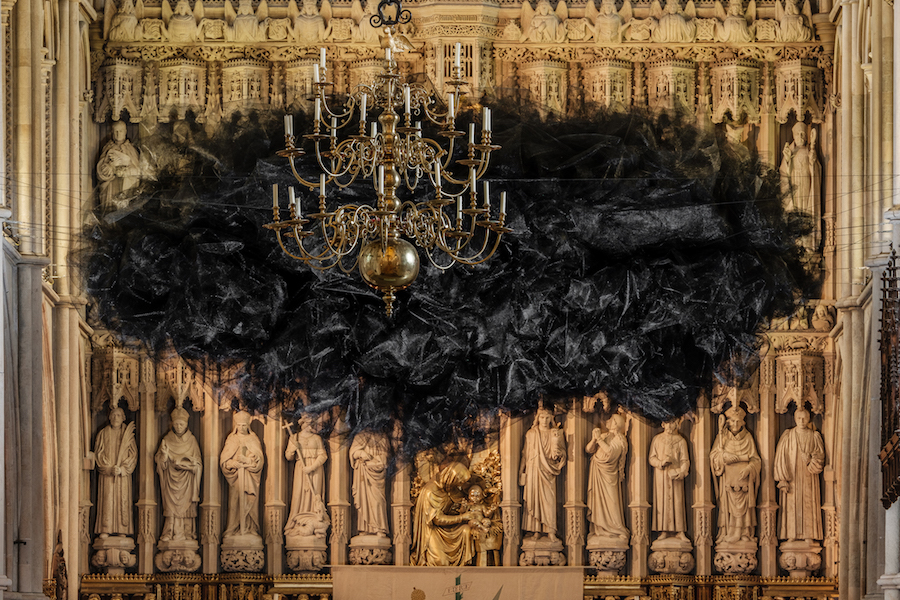 Site Specific Installation

Southwark Cathedral, London, Lent 2018

Butterfly netting