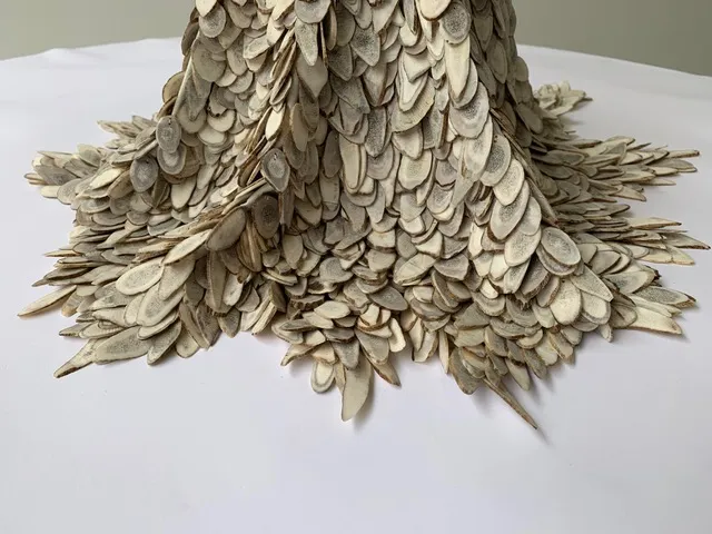 hart 2021

sliced deer antler tips on miniature mannequin form