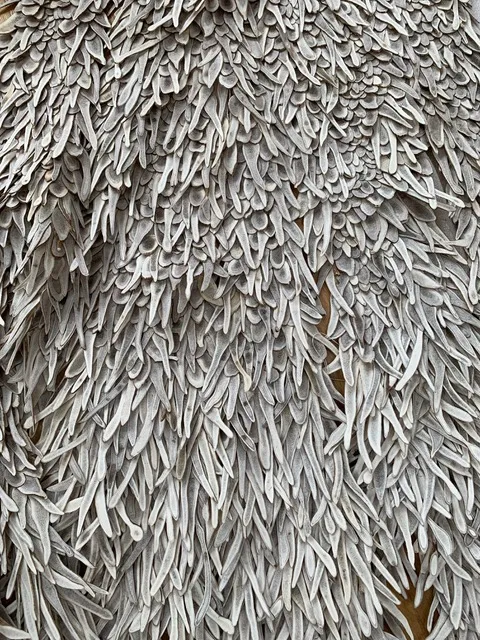 hart 2021

sliced deer antler tips on miniature mannequin form