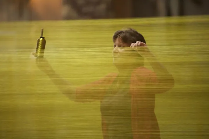 Site specific installation at Kedleston Hall

Derbyshire, 2010

105 Miles of Fine Gold Embroidery Thread