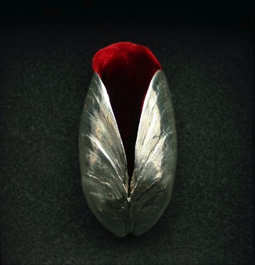 Silver Shell multiple

Silver-Plated Mussel Shell lined with Silk Velvet

Boxed Signed and Numbered, from an Edition of 250

Available though <a href="https://pallantbookshop.com/product/susie-macmurray-shell-multiple/" target="_blank">Pallant House Gallery Bookshop</a>