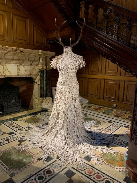 Stalker 2021

sliced fallow deer antlers

canvas

tailors dummy