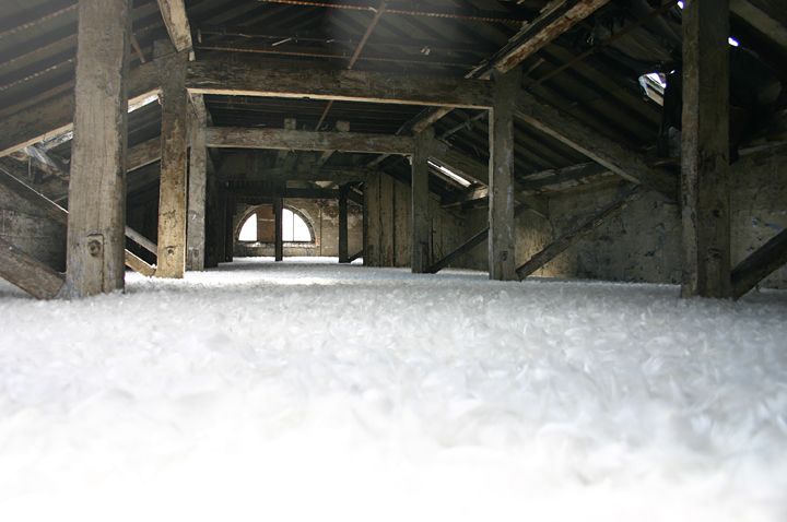 Stratum 2012
Islington Mill, Attic Space
80 Kg Feather Down
Islington Mill, James Street, Salford, M3 5HW
<a href="http://www.islingtonmill.com/">islingtonmill.com</a>