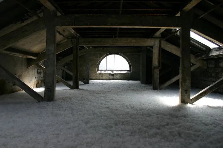 Stratum 2012
Islington Mill, Attic Space
80 Kg Feather Down
Islington Mill, James Street, Salford, M3 5HW
<a href="http://www.islingtonmill.com/">islingtonmill.com</a>